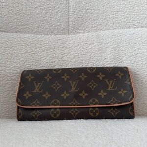 Louis Vuitton Brown Monogram Clutch GM